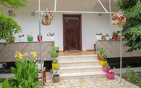 Apartment Xheison