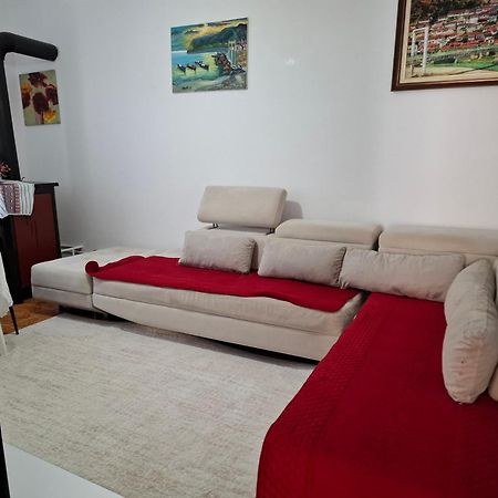 Apartment Xheison Berat Exterior foto