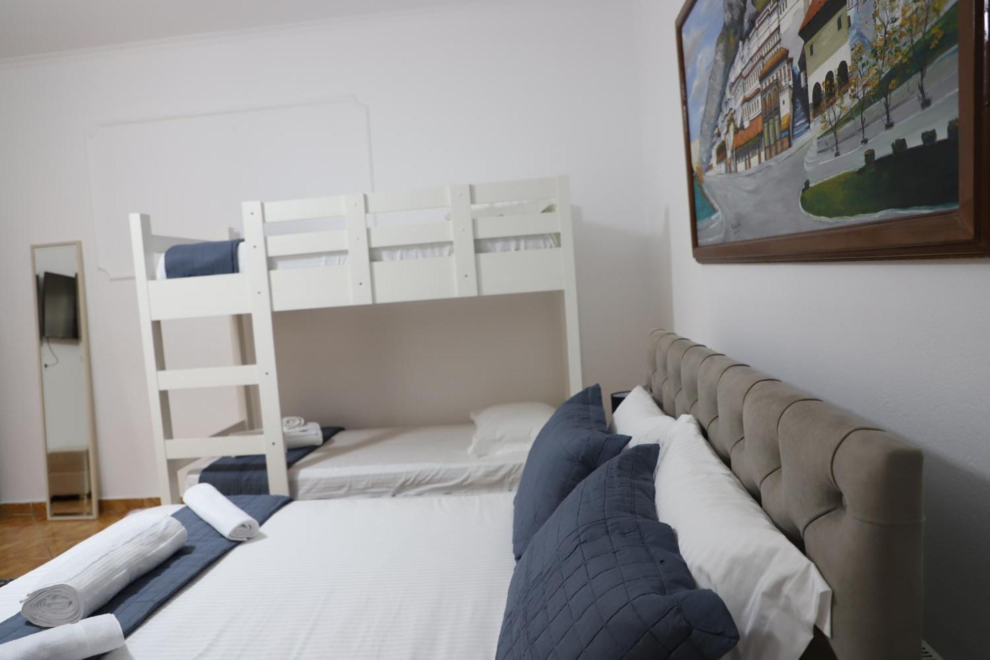 Apartment Xheison Berat Exterior foto