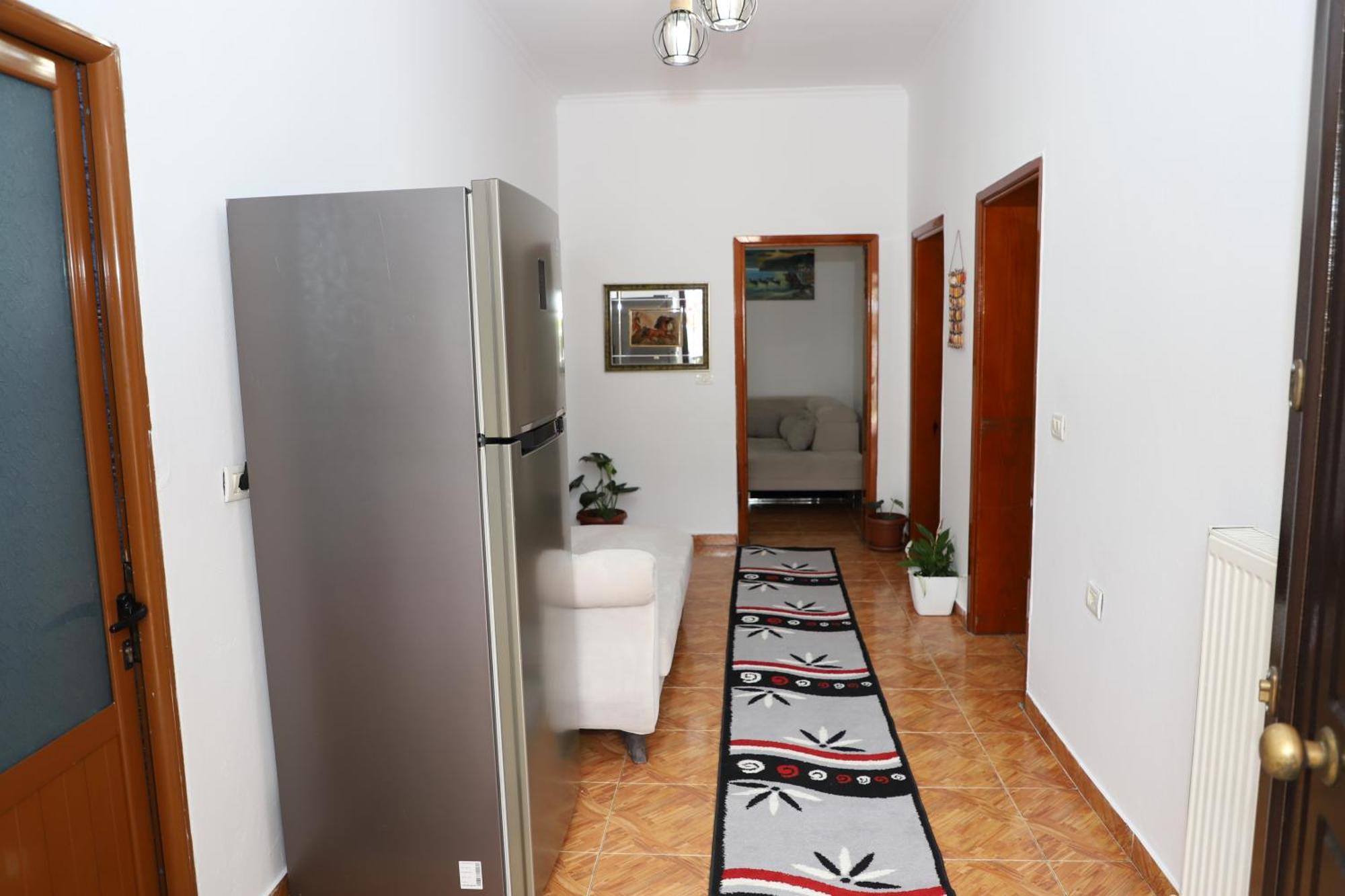 Apartment Xheison Berat Exterior foto